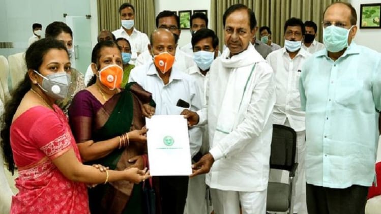 कर्नल बाबू की पत्नी को तेलंगाना सरकार ने DC नियुक्त किया है (फोटो-ट्विटर)