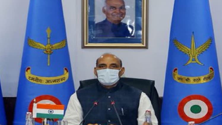 रक्षा मंत्री राजनाथ सिंह 