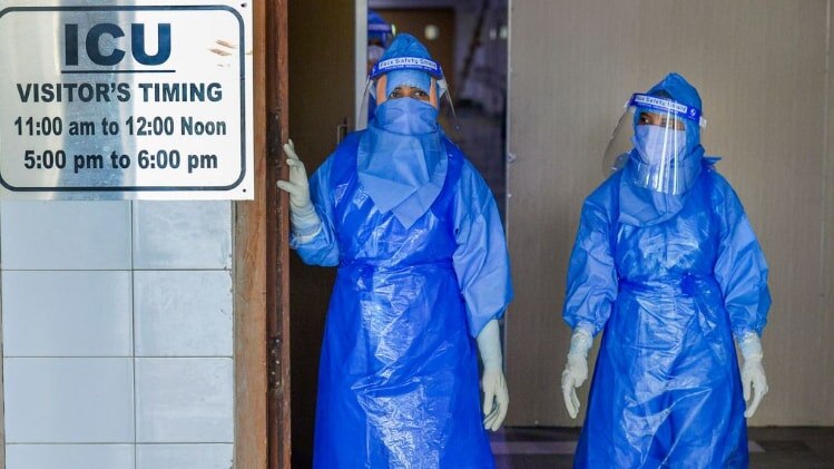 कोरोना से मौत के आंकड़े तेजी से बढ़ रहे हैं (फोटो-पीटीआई)