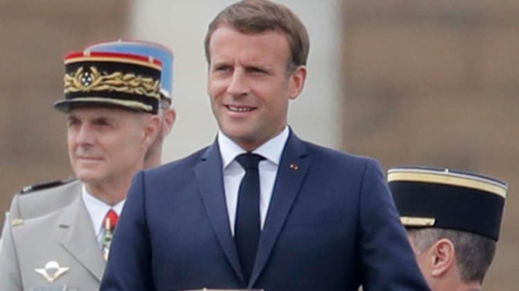 फ्रांस के राष्ट्रपति एमानुएल मैक्रों (एपी)