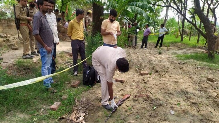 पुलिस और विकास दुबे के गिरोह के बीच हुई थी खूनी मुठभेड़ (फोटो-PTI)