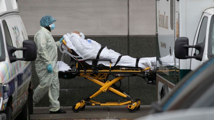 अमेरिका में पिछले 24 घंटे में 70,000 से ज्यादा कोरोना के केस मिले (फाइल फोटो-PTI)