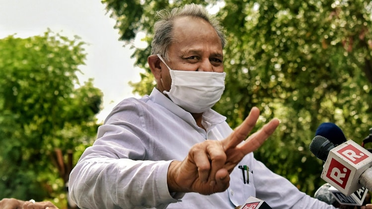 राजस्थान के मुख्यमंत्री अशोक गहलोत (फाइल फोटो-PTI)