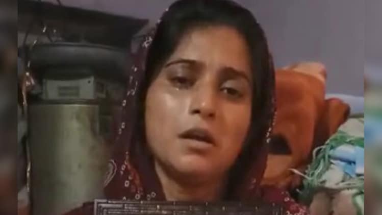 मृतक लड़की की मां का वीडियो वायरल हो रहा है (फोटो- तनसीम)