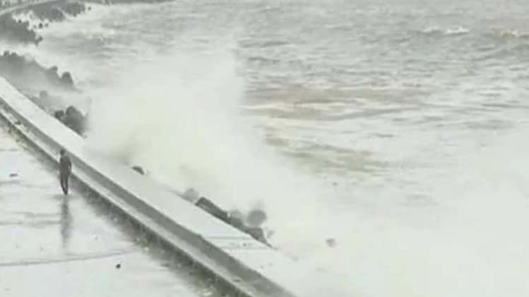 Mumbai Weather Forecast Today: मुंबई में हाई टाइड 