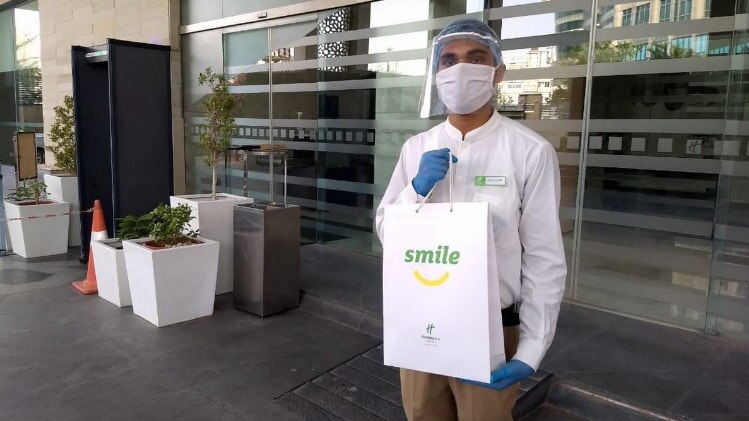 अब घर बैठे लें फाइव स्टार होटल के खाने का मजा