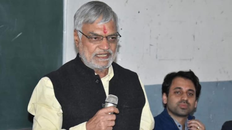 राजस्थान में जारी है सियासी लड़ाई