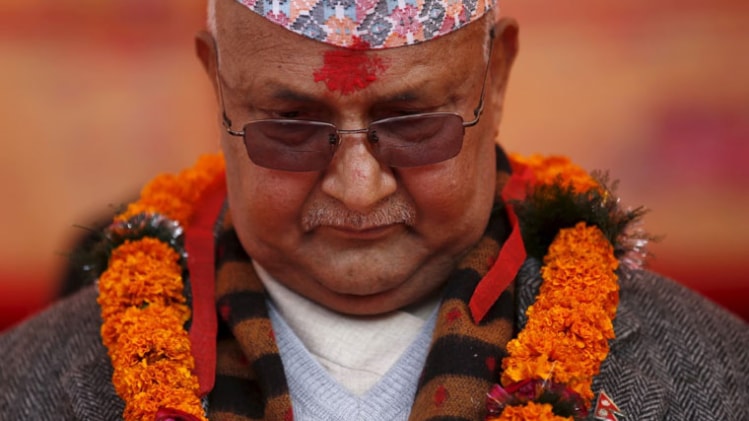 नेपाल में ओली की कुर्सी पर संकट