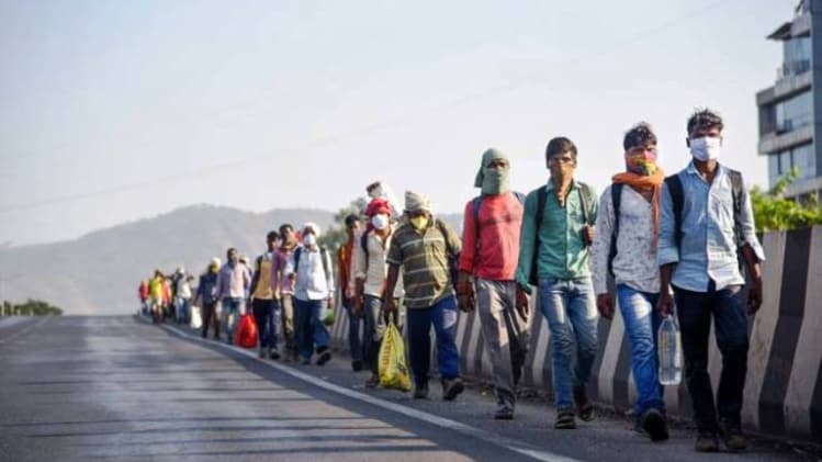लॉकडाउन में वापस गए मजदूरों का एक हिस्सा वापस आ रहा है (फाइल फोटो) 