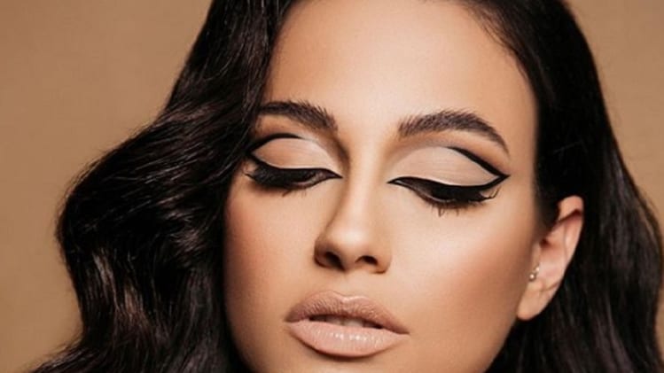 आंखों को दें नया लुक