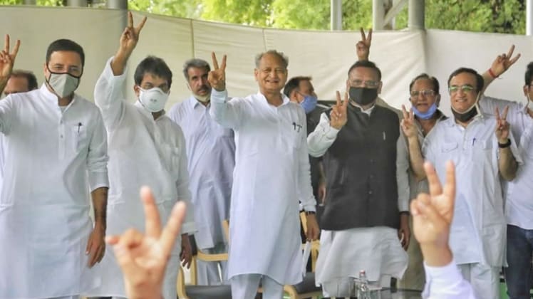 विधानसभा सत्र बुलाने पर अड़ा गहलोत गुट (फाइल फोटो)