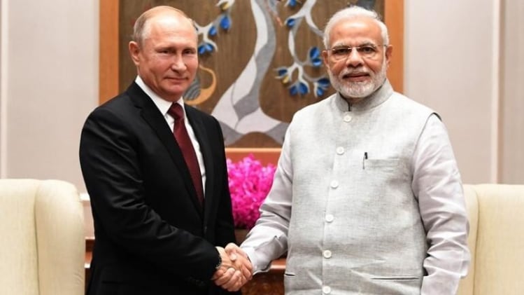 पीएम मोदी और रूसी राष्ट्रपति पुतिन (फाइल फोटो: PIB)