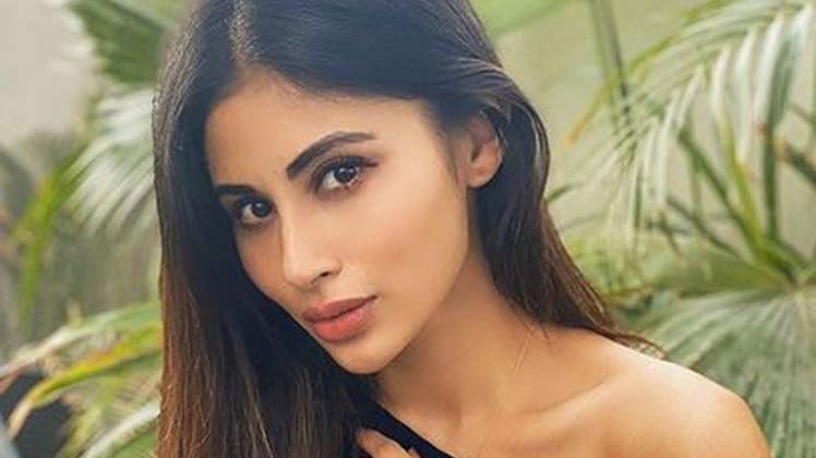 मौनी रॉय