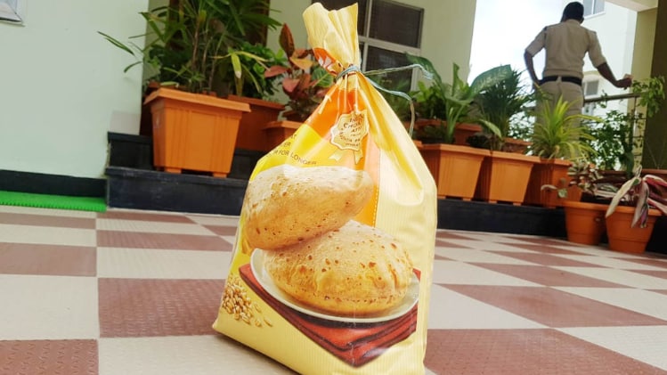 पुलिस को किसी द्वारा दिए गए आटे पर है शक (फोटो: Aajtak)