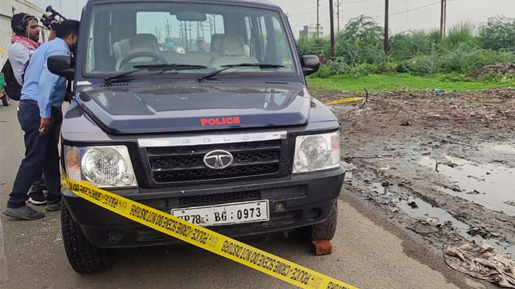 विकास दुबे की तलाश में कई जगह हुई छापेमारी