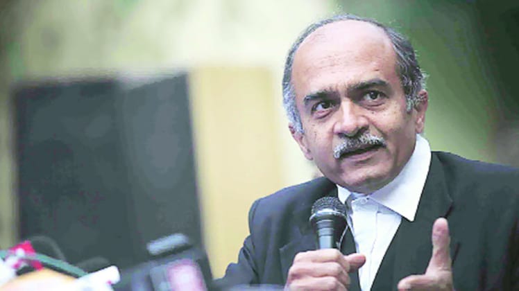 प्रशांत भूषण के खिलाफ अदालत की अवमानना का केस (फोटो- PTI)