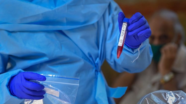 पुणे में फिर बढ़ने लगे हैं कोरोना वायरस के केस (फाइल फोटो-PTI)