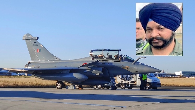 17 गोल्डन एरो स्क्वाड्रन के कमांडिंग आफिसर ग्रुप कैप्टन हरकीरत सिंह