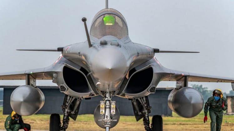 राफेल 29 जुलाई की दोपहर करीब 3 बजे अंबाला एयरबेस पहुंचा (पीटीआई)