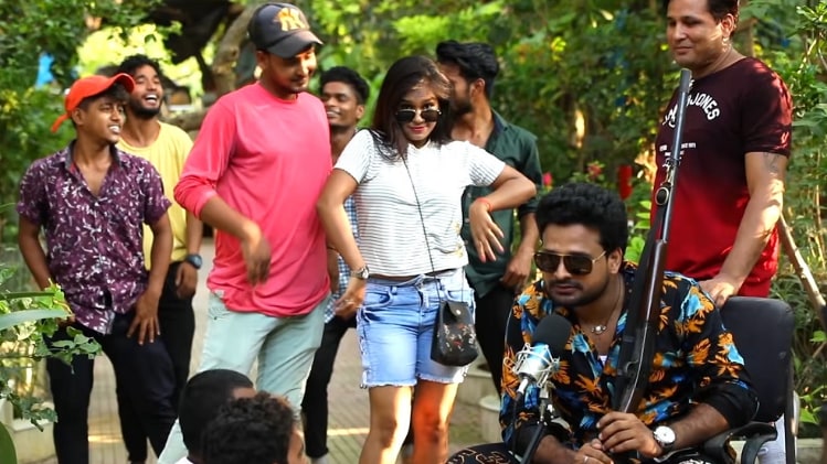 New Bhojpuri Song 2020, Ritesh Pandey Song Gabbar Ki Basanti, Hello Koun Bhojpuri Hit Song