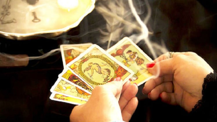 Tarot Horoscope Today 25 July 2020: आज का टैरो राशिफल