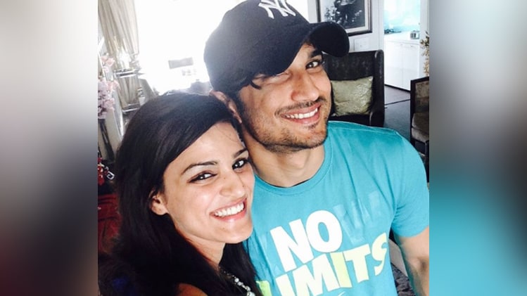 सुशांत सिंह राजपूत अपनी बहन के साथ