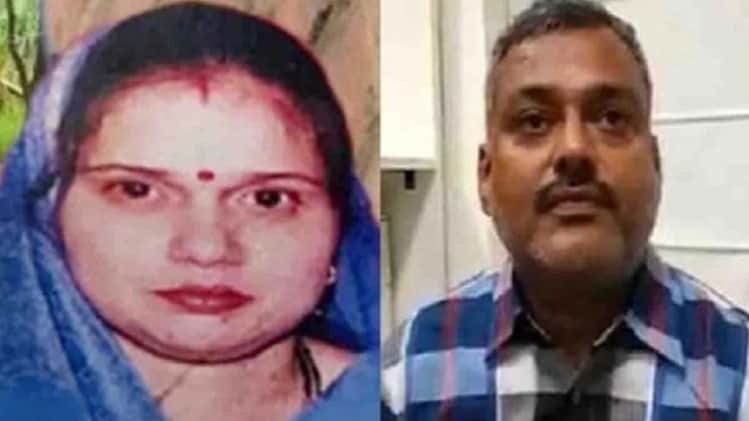 विकास दुबे और पत्नी ऋचा दुबे (फाइल फोटो-PTI)