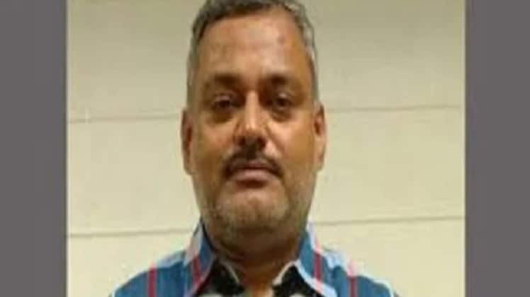 विकास दुबे की फाइल फोटो