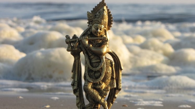  जन्माष्टमी पर श्रीकृष्ण का श्रृंगार कैसे करें और उन्हें कौन सा भोग लगाएं?