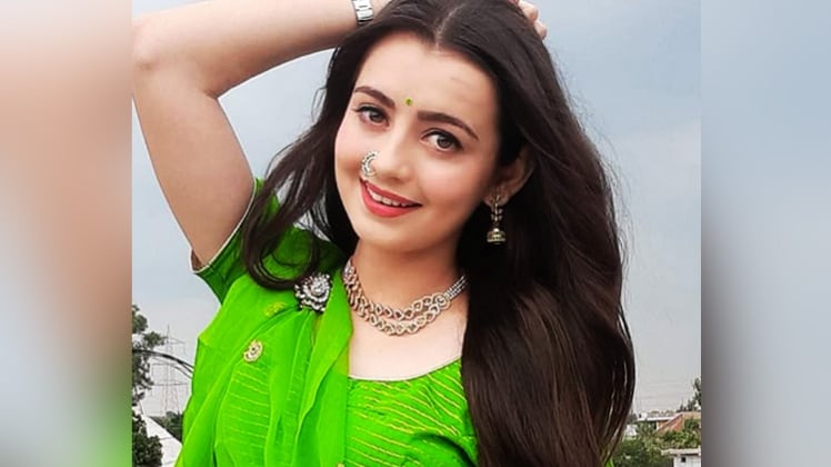 चाहत पांडे