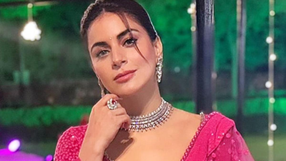 श्रद्धा आर्या 