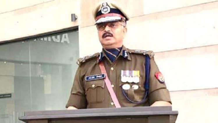 नोएडा के पुलिस कमिश्नर आलोक सिंह (फाइल फोटो)