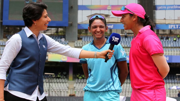 Anjum Chopra, Harmanpreet Kaur and Smriti Mandhana (File photo BCCI)