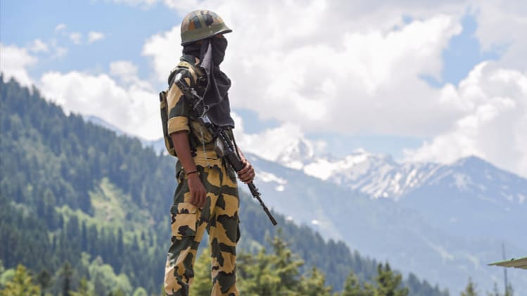 सीमा पर चीन से विवाद गहराता जा रहा है (फोटो- पीटीआई)