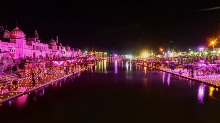 अयोध्या में भव्य रामलीला आयोजन की तैयारी (फाइल फोटो-PTI)