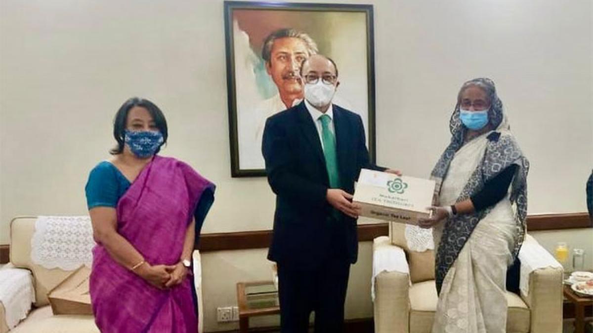 बांग्लादेशी पीएम से मिले भारतीय विदेश सचिव