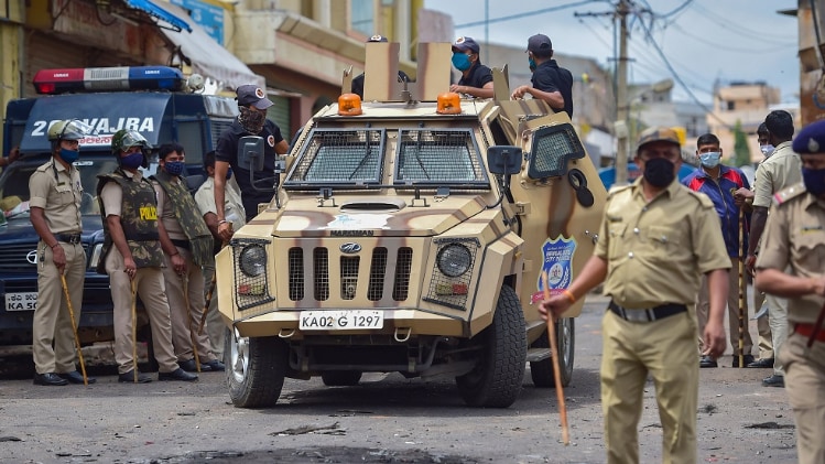 बेंगलुरु हिंसा के बाद बढ़ाई गई सुरक्षा