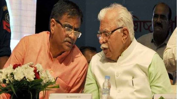 हरियाणा बीजेपी अध्यक्ष ओम प्रकाश धनखड़, सीएम मनोहर लाल खट्टर