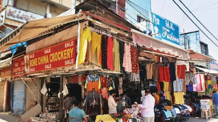 मांगी दिल्ली के बाजार खोलने की अनुमति 