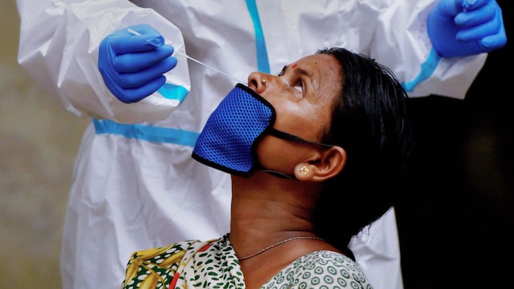 टेस्टिंग की रफ्तार हुई तेज