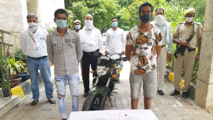 ठक-ठक गैंग के दो शातिर बदमाश गिरफ्तार