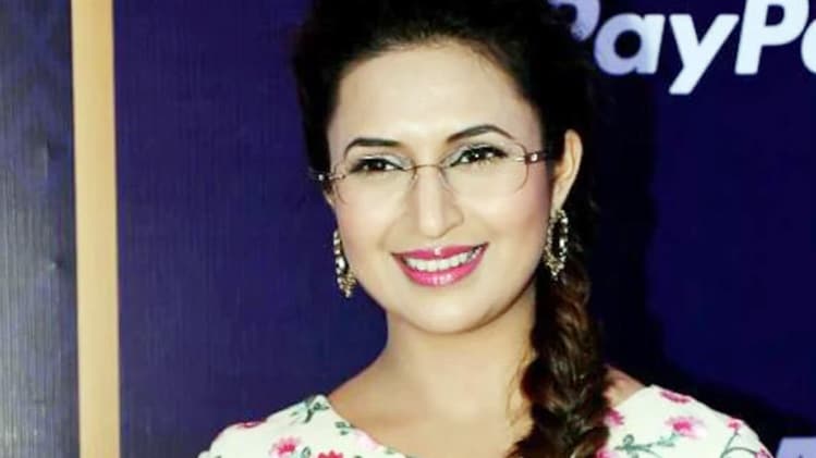 टीवी एक्ट्रेस दिव्यांका त्रिपाठी दहिया (योगेन शाह)