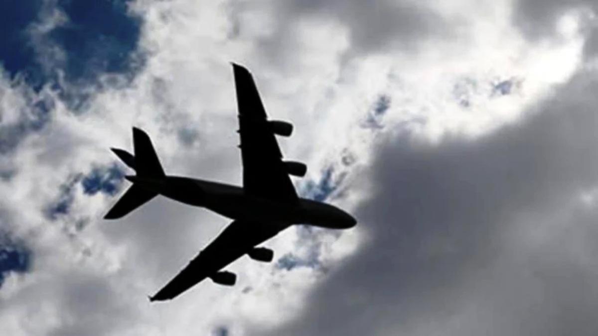 छोटे-छोटे शहरों तक उड़ान 