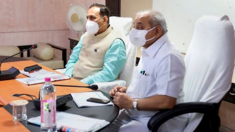 गुजरात पुलिस में 74 अफसरों का तबादला (PTI फोटो)