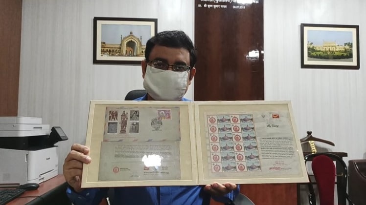 पीएम मोदी द्वारा जारी की गई डाक टिकट