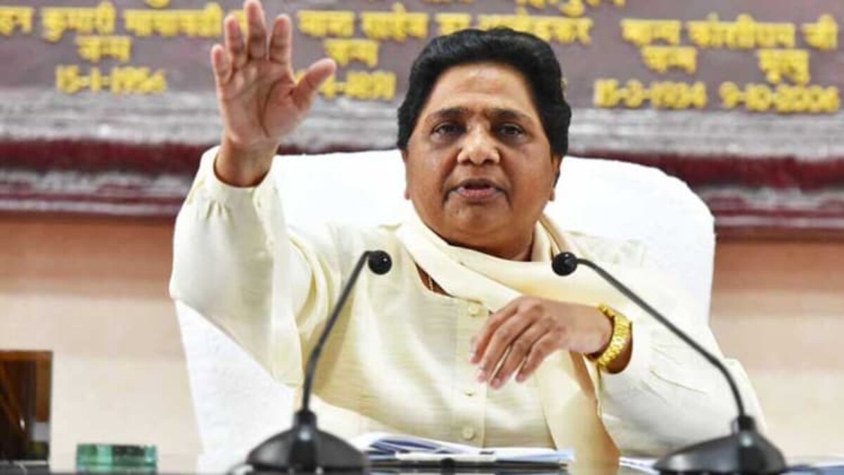 मायावती बोलीं- यूपी में सत्ता में लौटी बसपा तो बनेगी परशुराम की मूर्ति - mayawati parshuram statue will be built when bsp forms government in up corona - AajTak
