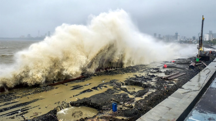 Mumbai High Tide Alert, Maharashtra is likely to witness very heavy rains