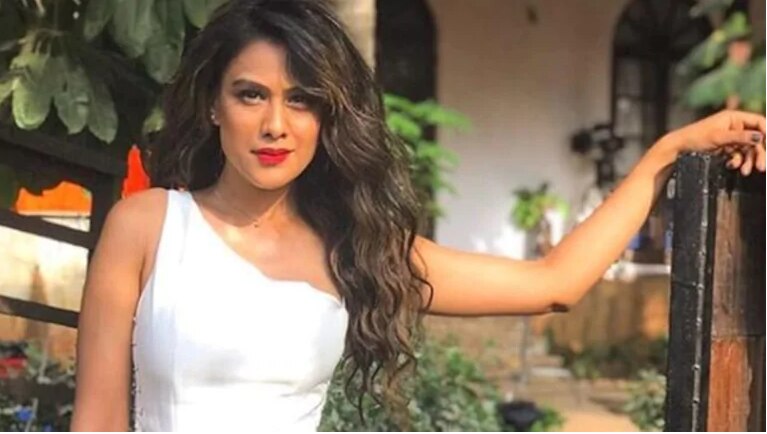 निया शर्मा