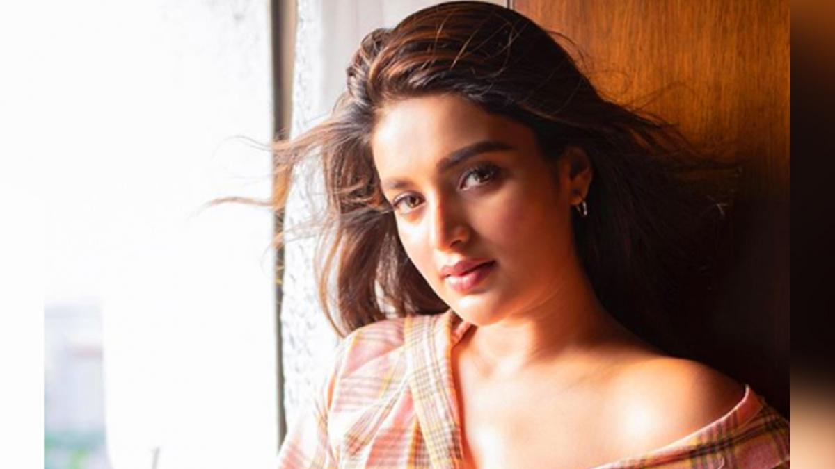 निधि अग्रवाल