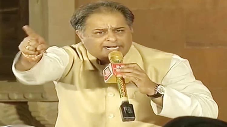 कांग्रेस प्रवक्ता राजीव त्यागी का निधन हो गया है (फाइल फोटो)